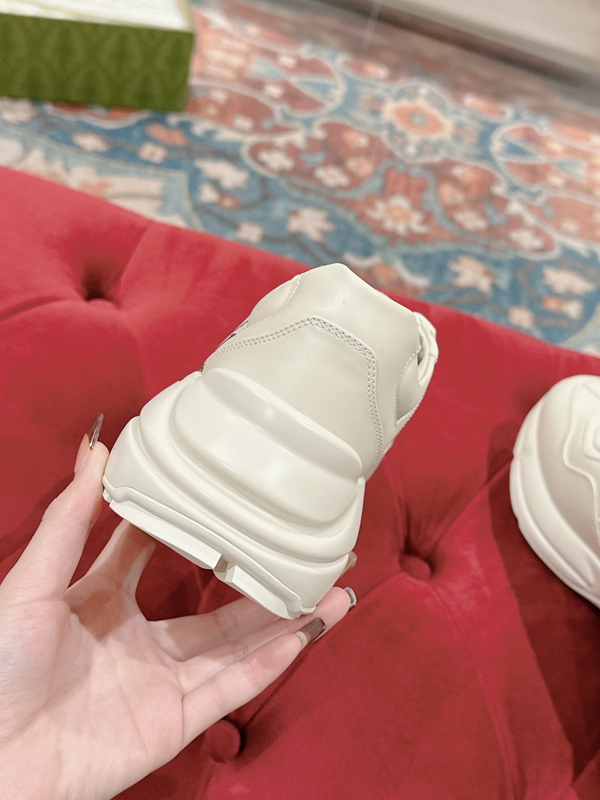 グッチ靴細部ディテール